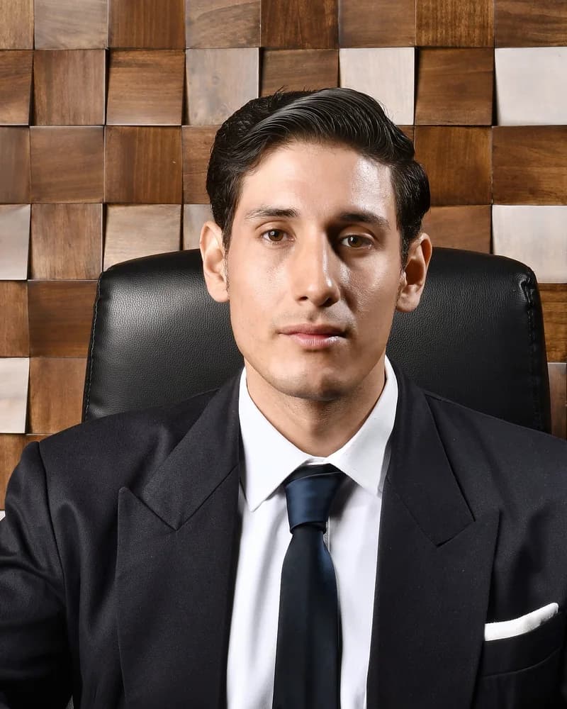 Lic. Ernesto Guillermo Domínguez Hernández
